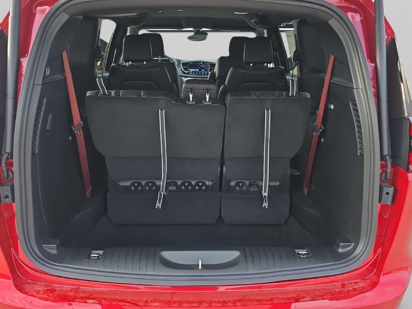 2027 Chrysler Pacifica PACIFICA SELECT