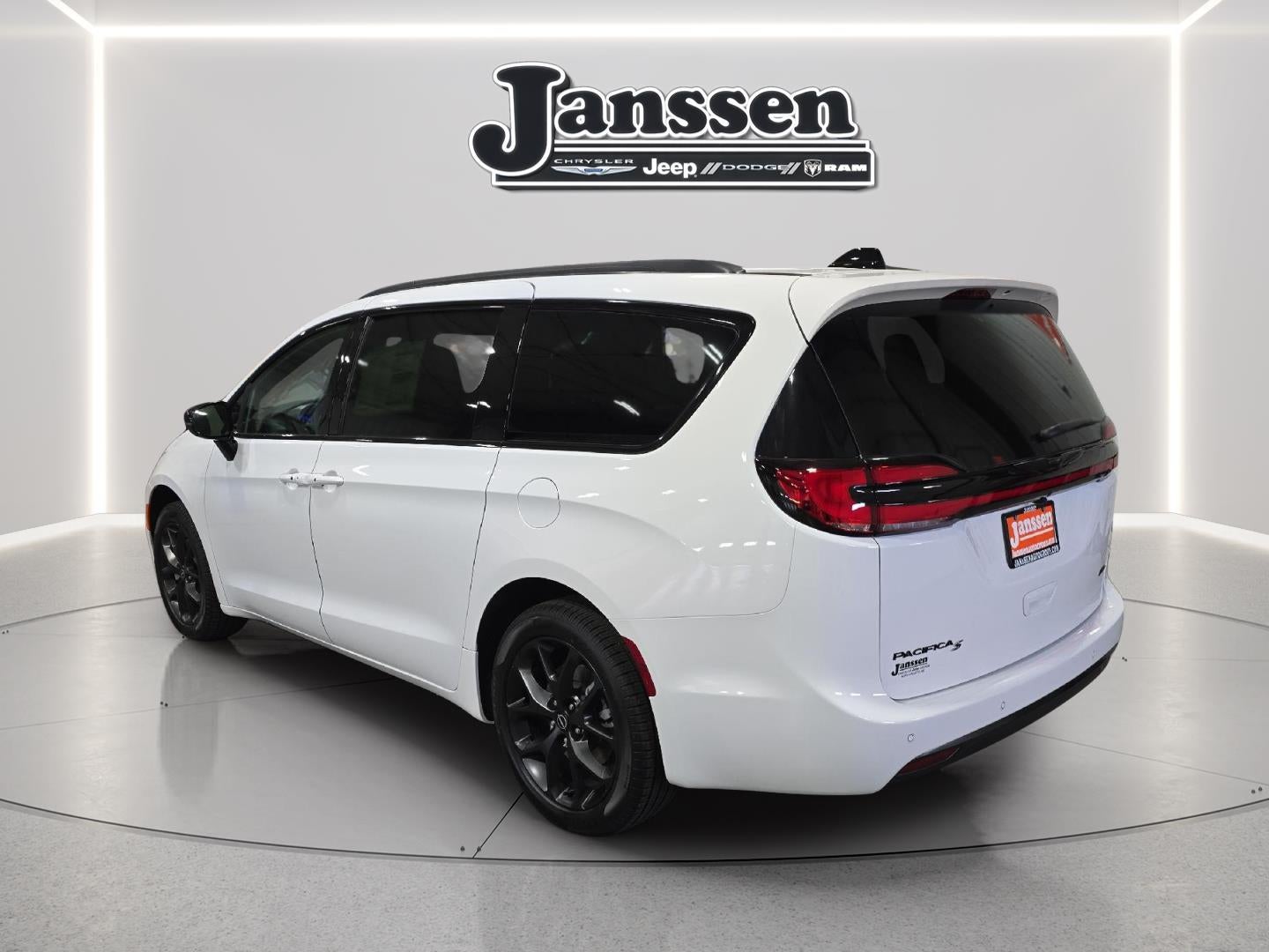 2026 Chrysler Pacifica PACIFICA SELECT AWD