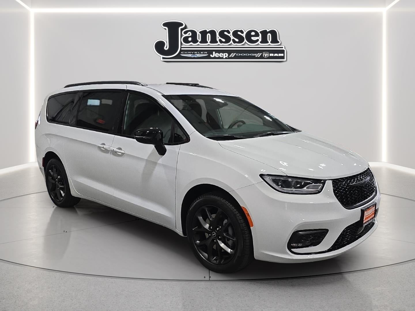 2026 Chrysler Pacifica PACIFICA SELECT AWD