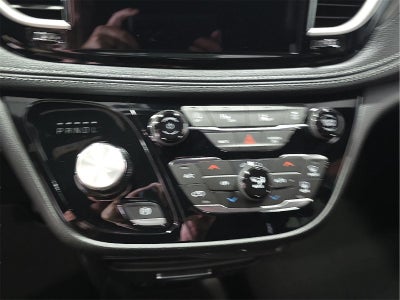 2027 Chrysler Pacifica PACIFICA SELECT AWD
