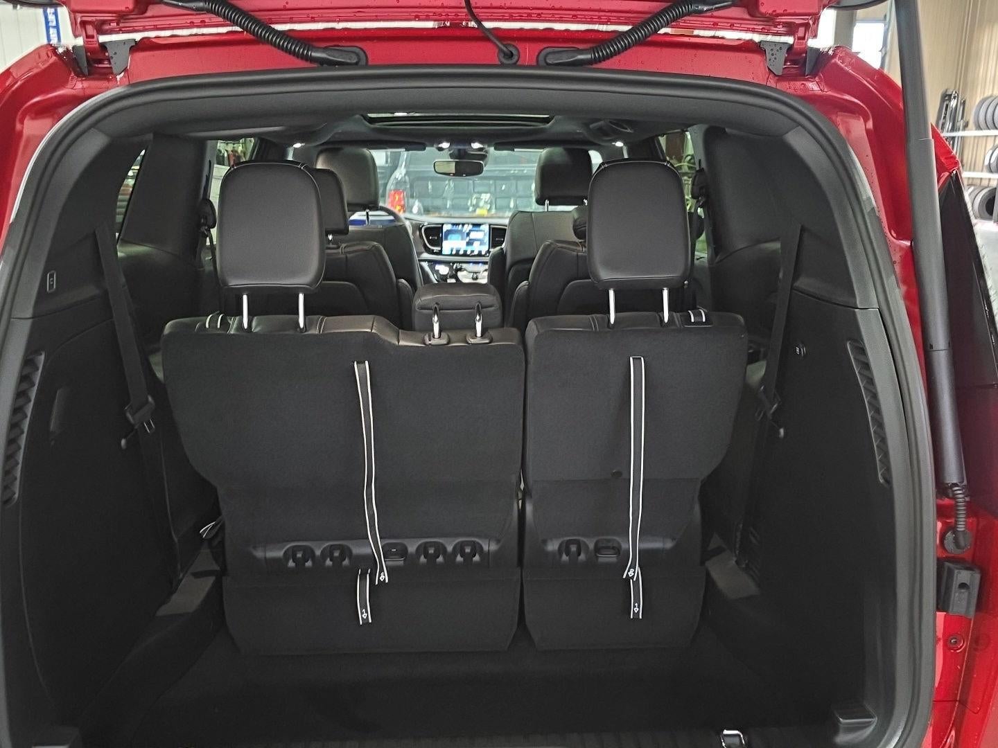 2026 Chrysler Pacifica PACIFICA SELECT AWD