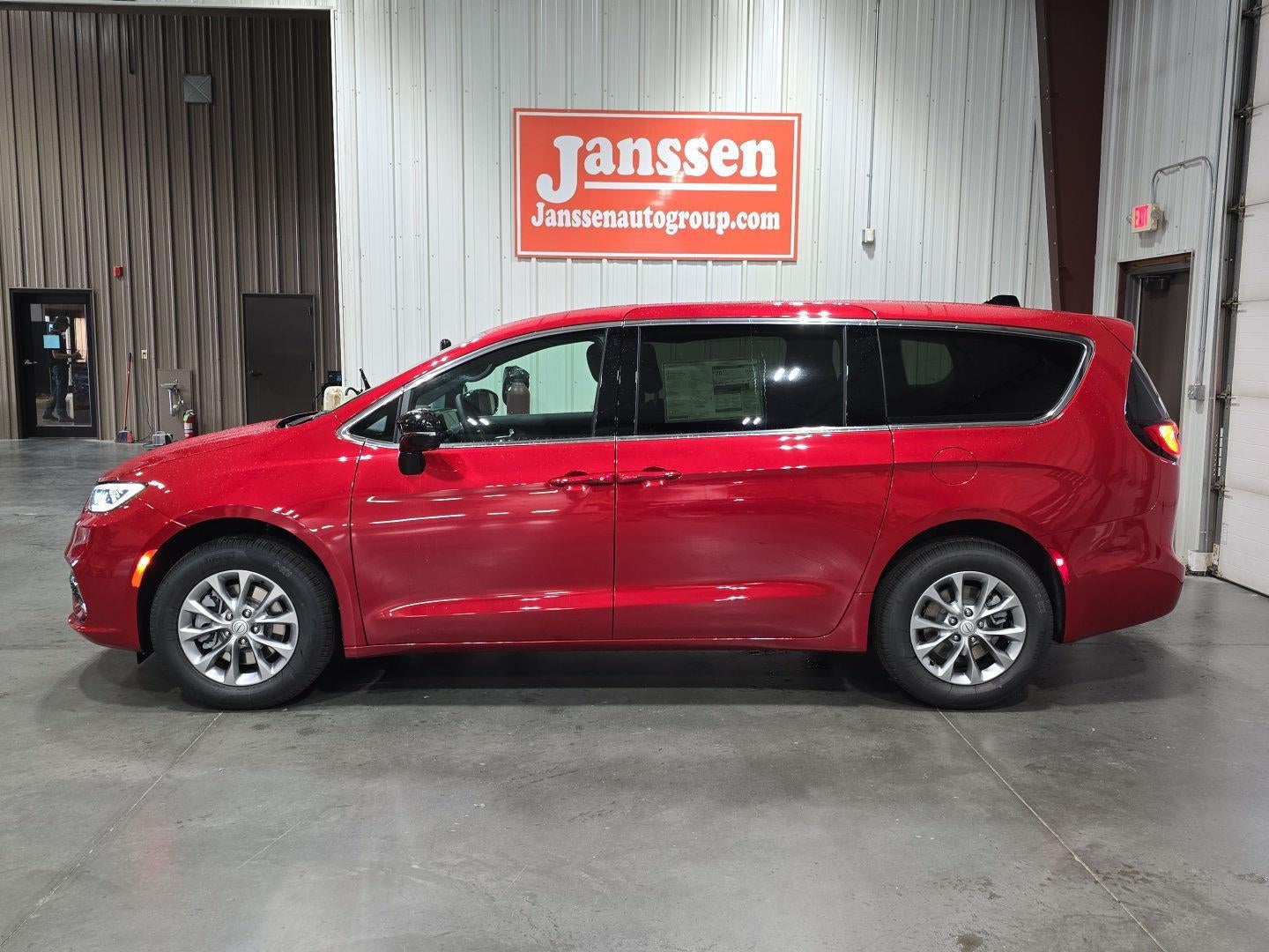 2026 Chrysler Pacifica PACIFICA SELECT AWD
