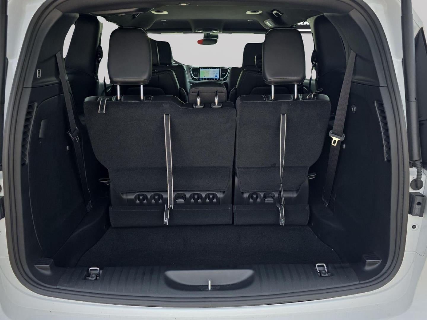 2027 Chrysler Pacifica PACIFICA SELECT AWD