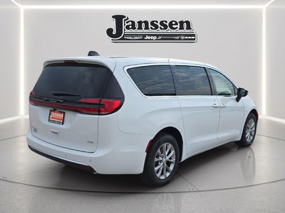 2027 Chrysler Pacifica PACIFICA SELECT AWD