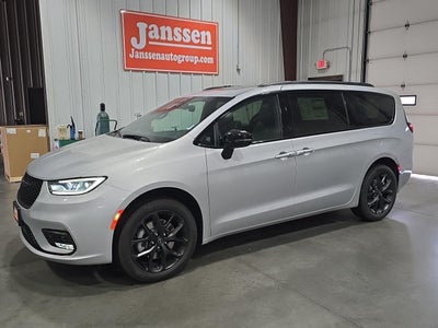 2026 Chrysler Pacifica PACIFICA LIMITED AWD
