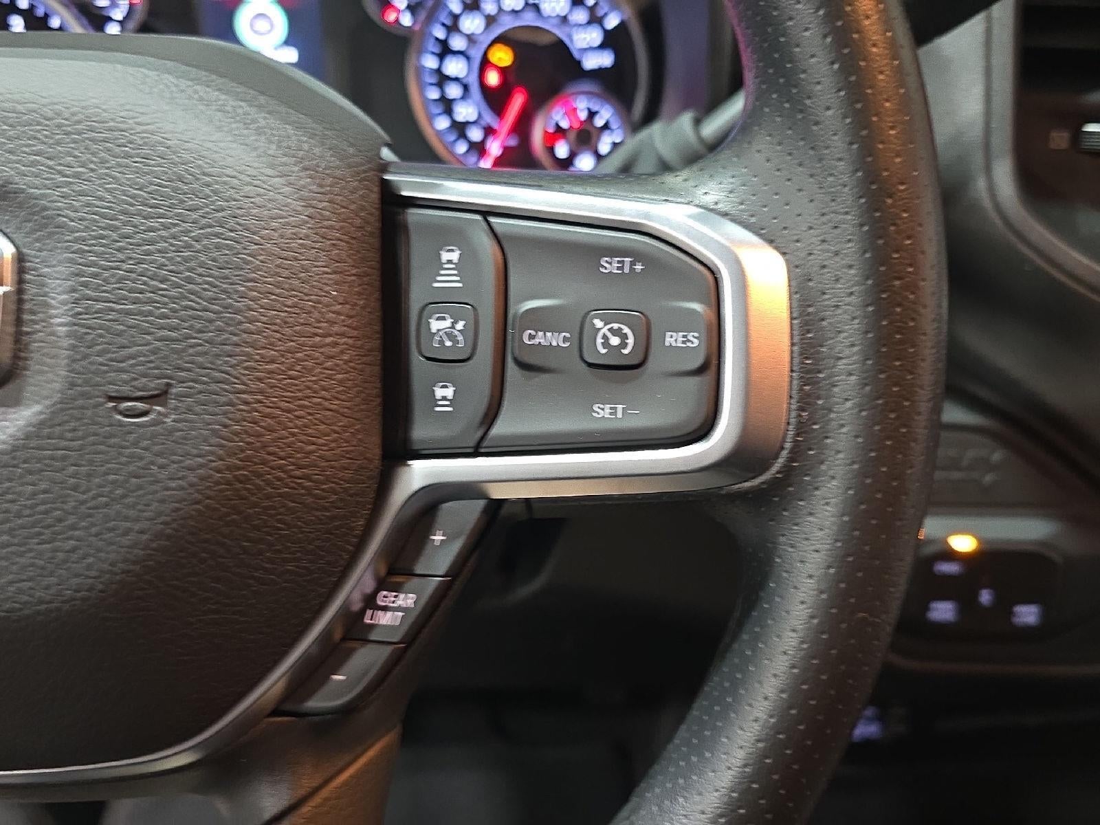 2026 RAM 3500 RAM 3500 TRADESMAN CREW CAB 4X4 6'4' BOX