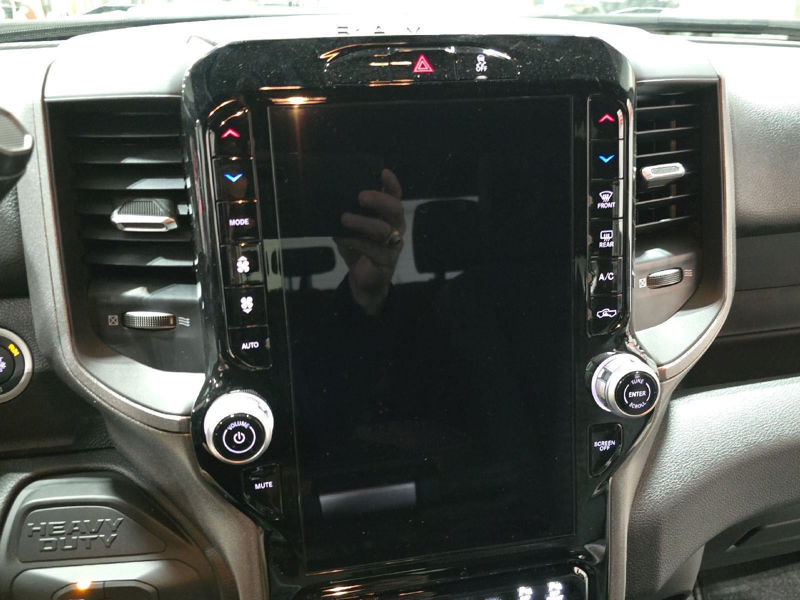 2026 RAM 3500 RAM 3500 TRADESMAN CREW CAB 4X4 6'4' BOX