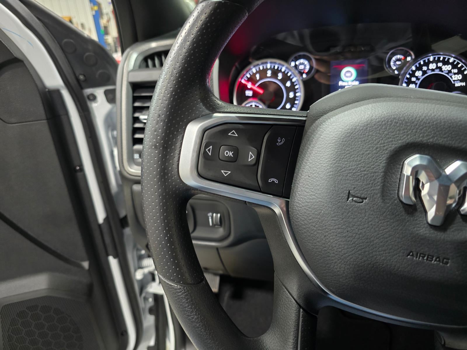 2026 RAM 3500 RAM 3500 TRADESMAN CREW CAB 4X4 8' BOX