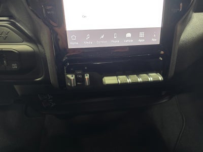 2026 RAM 3500 RAM 3500 TRADESMAN CREW CAB 4X4 8' BOX