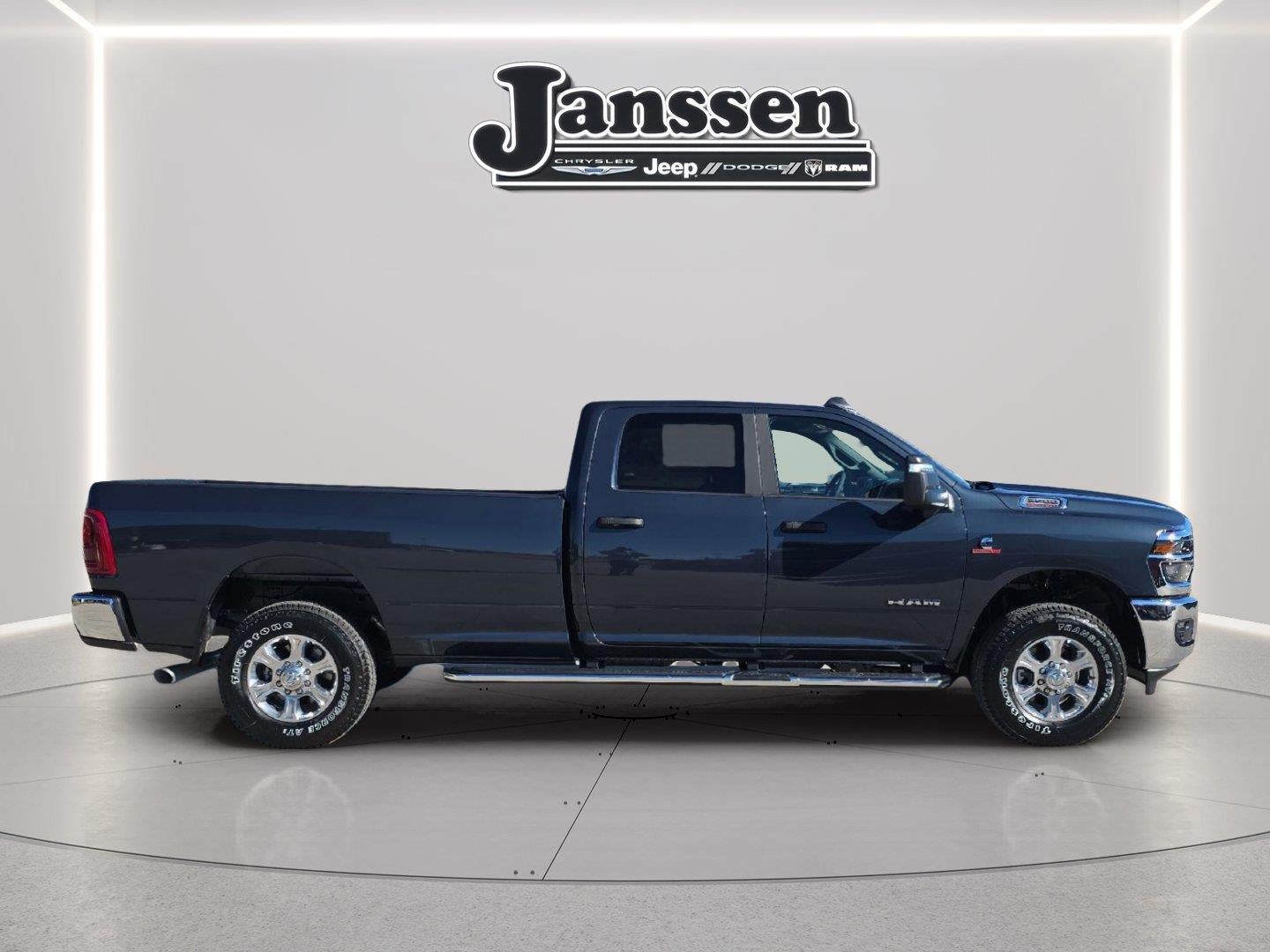 2027 RAM 3500 RAM 3500 BIG HORN CREW CAB 4X4 8' BOX