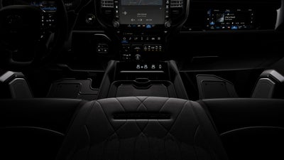 2027 RAM 3500 RAM 3500 LIMITED MEGA CAB 4X4 6'4' BOX