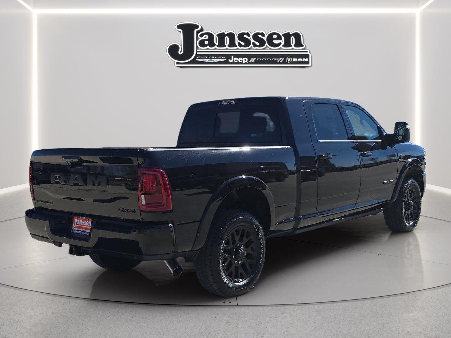2027 RAM 3500 RAM 3500 LIMITED MEGA CAB 4X4 6'4' BOX