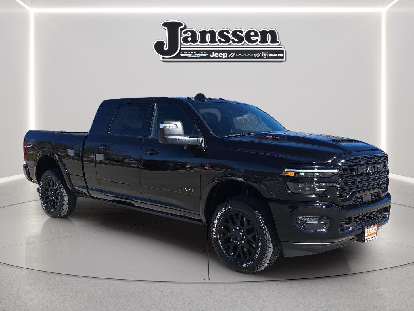 2027 RAM 3500 RAM 3500 LIMITED MEGA CAB 4X4 6'4' BOX