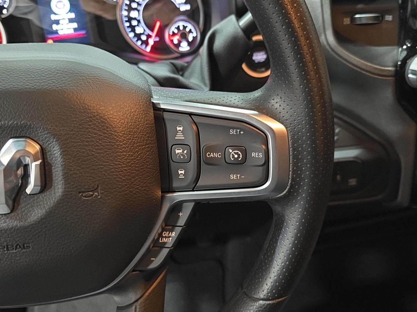 2026 RAM 2500 RAM 2500 BLACK EXPRESS CREW CAB 4X4 6'4' BOX