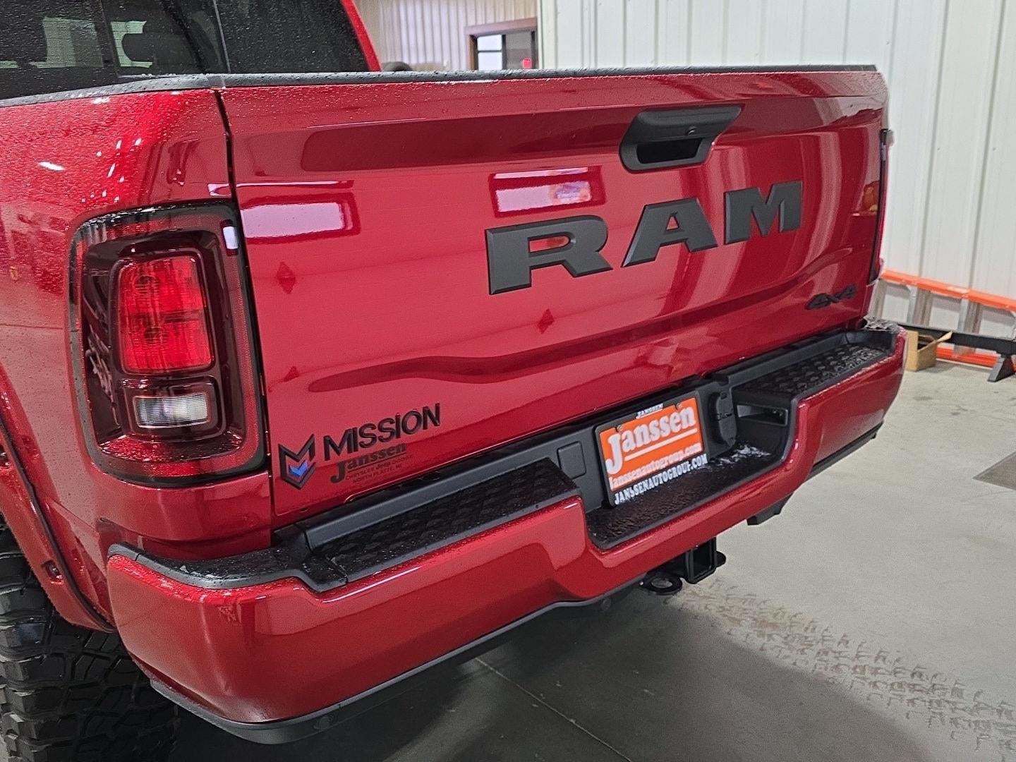 2026 RAM 2500 RAM 2500 BLACK EXPRESS CREW CAB 4X4 6'4' BOX