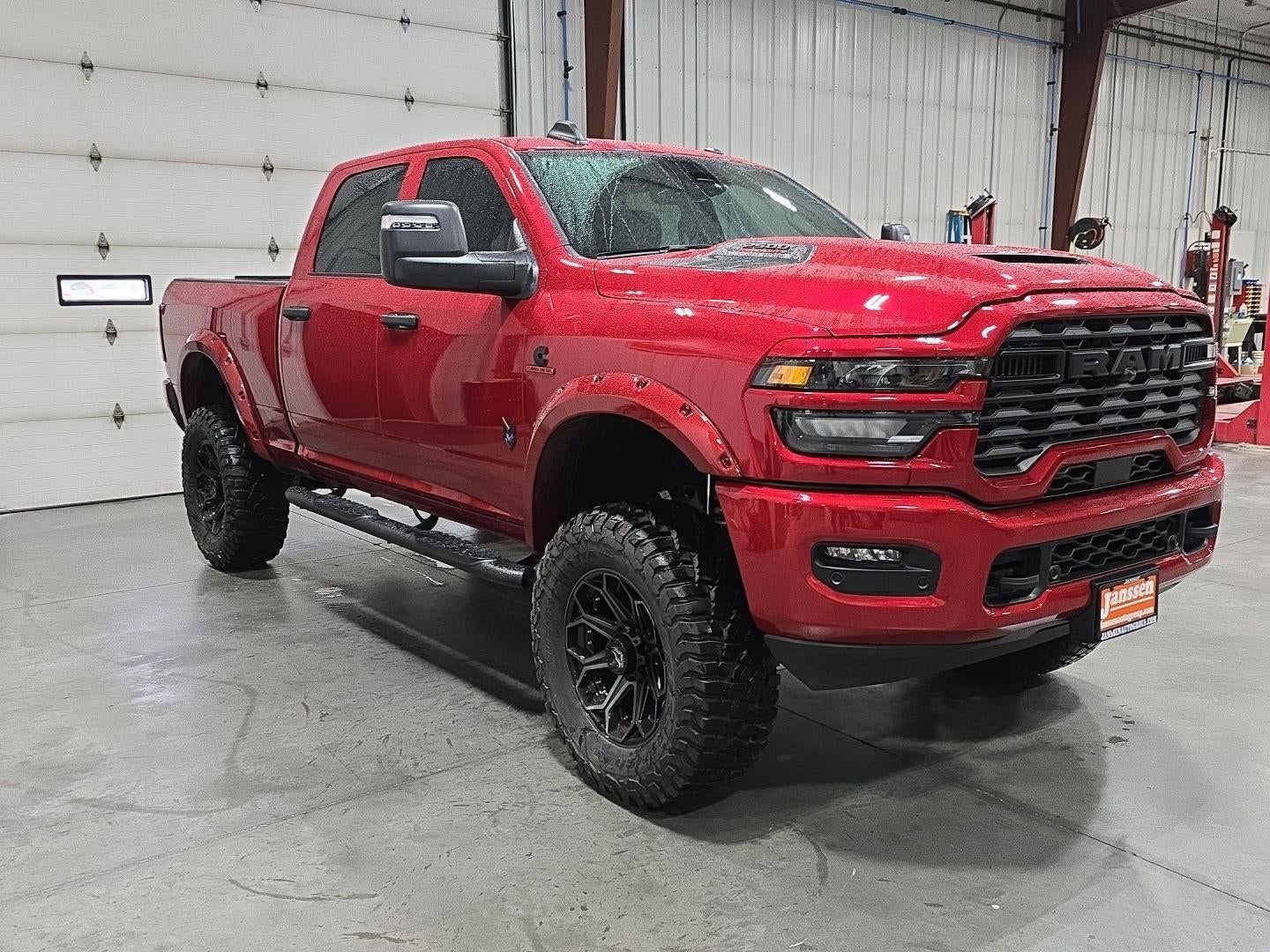 2026 RAM 2500 RAM 2500 BLACK EXPRESS CREW CAB 4X4 6'4' BOX