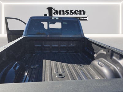 2027 RAM 3500 RAM 3500 TRADESMAN CREW CAB 4X4 8' BOX