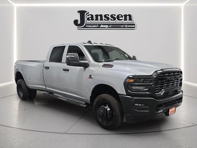 2026 RAM 3500 RAM 3500 TRADESMAN CREW CAB 4X4 8' BOX