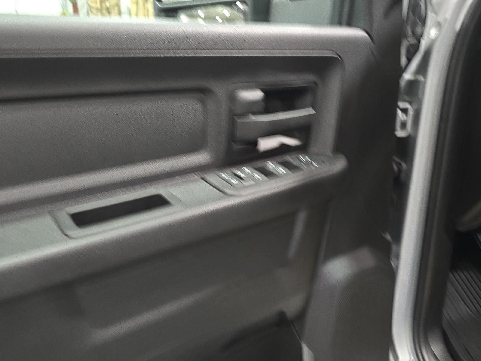 2026 RAM 3500 RAM 3500 TRADESMAN CREW CAB 4X4 8' BOX