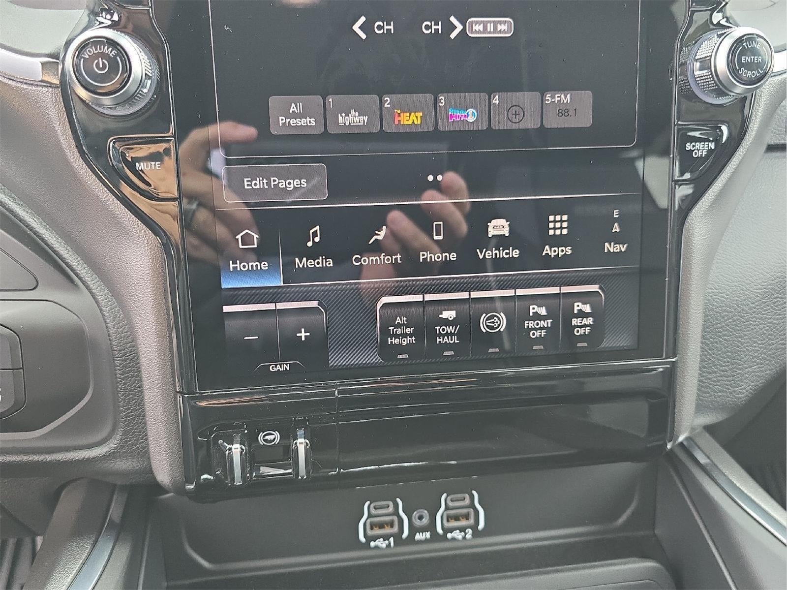 2026 RAM 3500 RAM 3500 LARAMIE CREW CAB 4X4 8' BOX