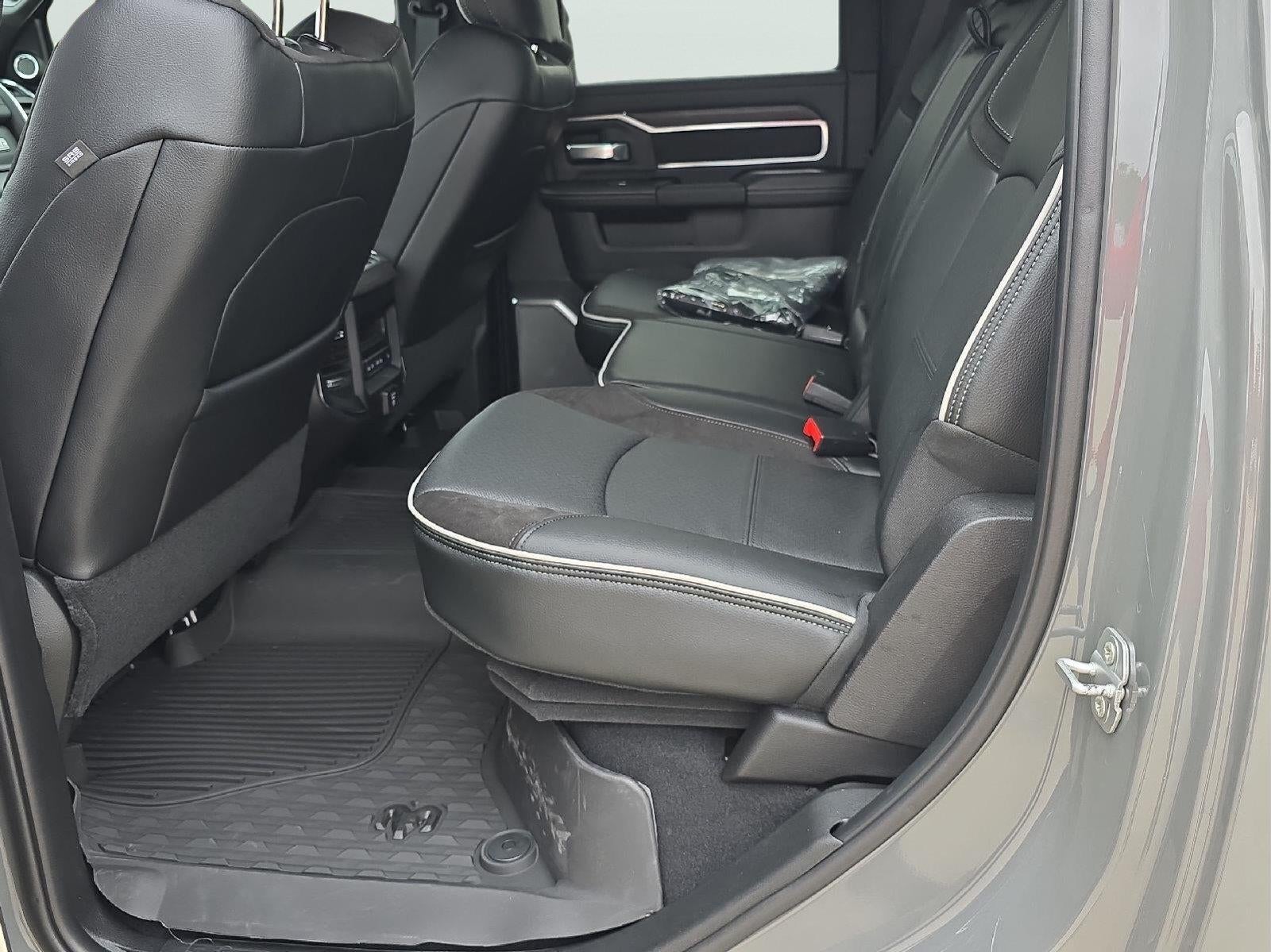 2027 RAM 3500 RAM 3500 LARAMIE CREW CAB 4X4 8' BOX