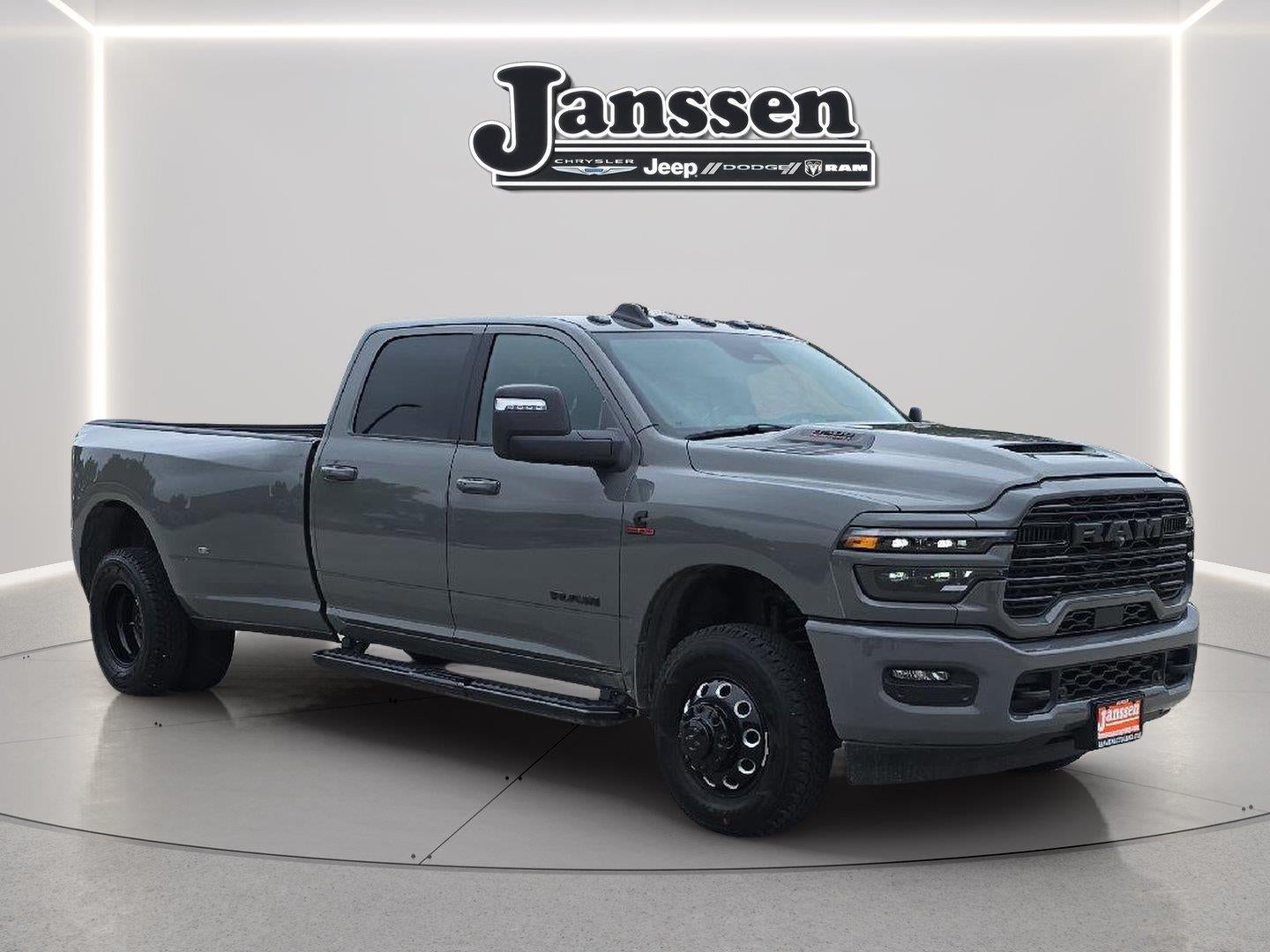 2027 RAM 3500 RAM 3500 LARAMIE CREW CAB 4X4 8' BOX