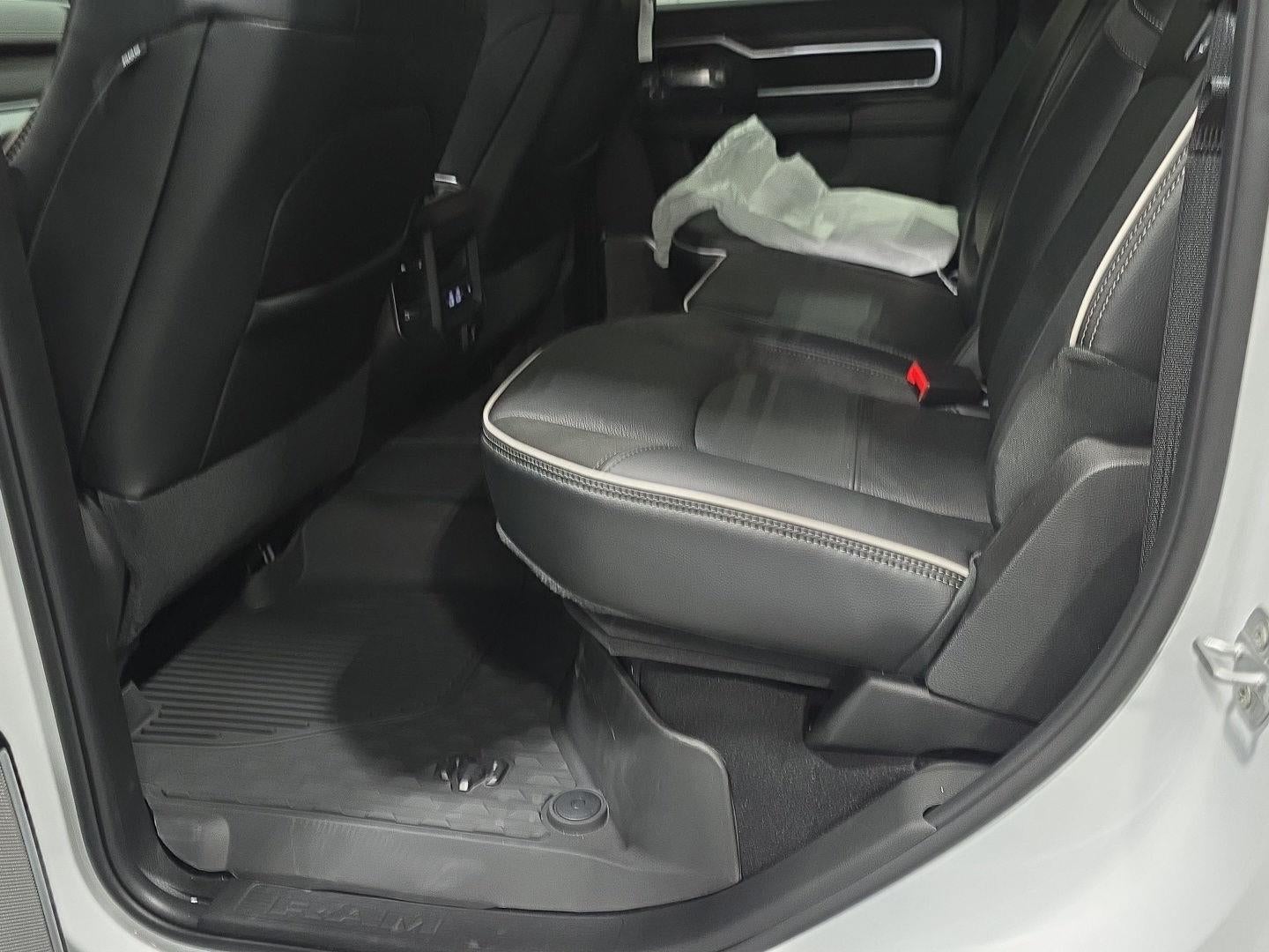 2026 RAM 3500 RAM 3500 LARAMIE CREW CAB 4X4 8' BOX