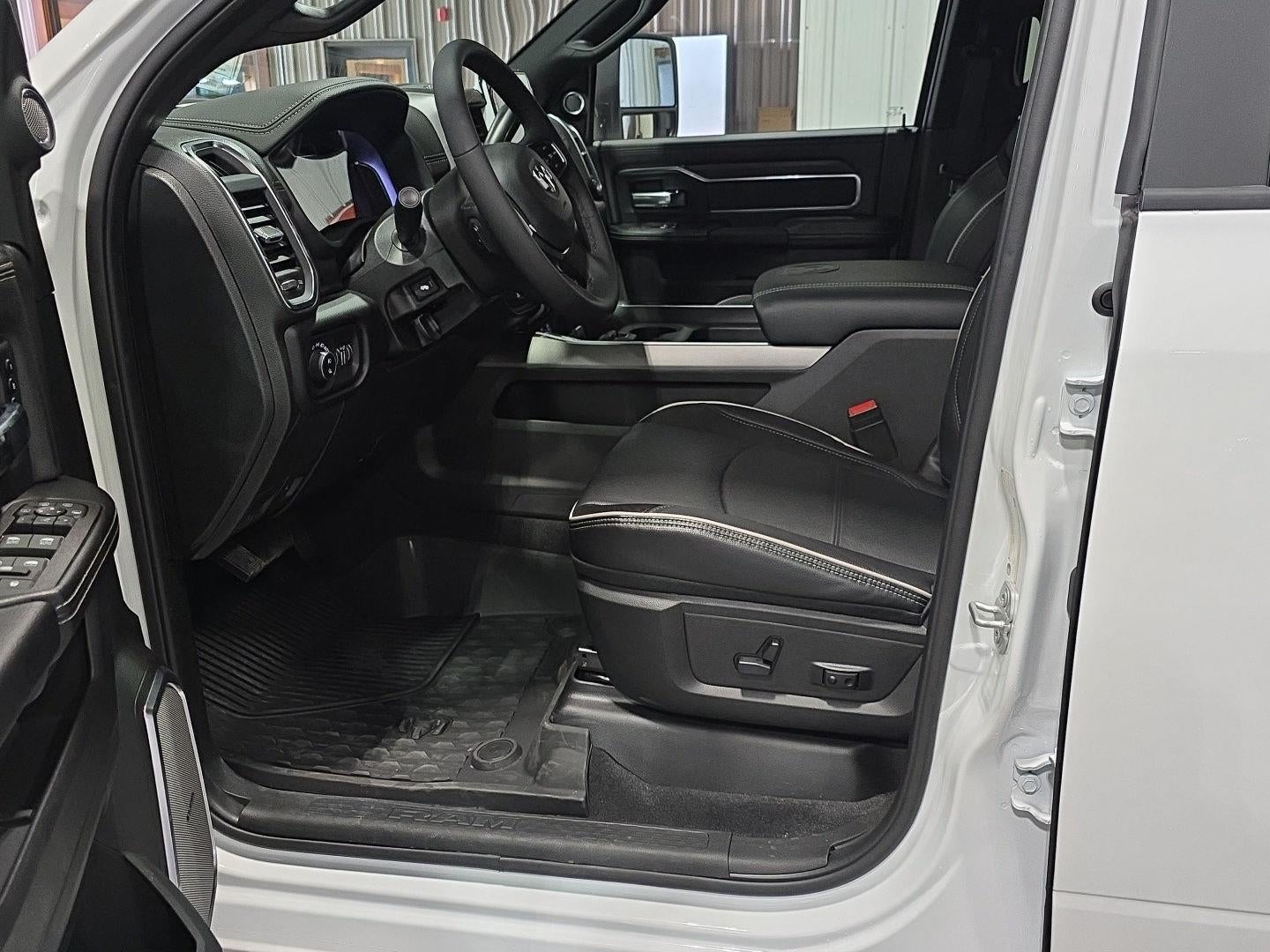 2026 RAM 3500 RAM 3500 LARAMIE CREW CAB 4X4 8' BOX