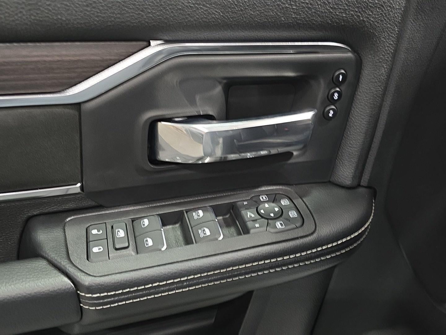 2026 RAM 3500 RAM 3500 LARAMIE CREW CAB 4X4 8' BOX