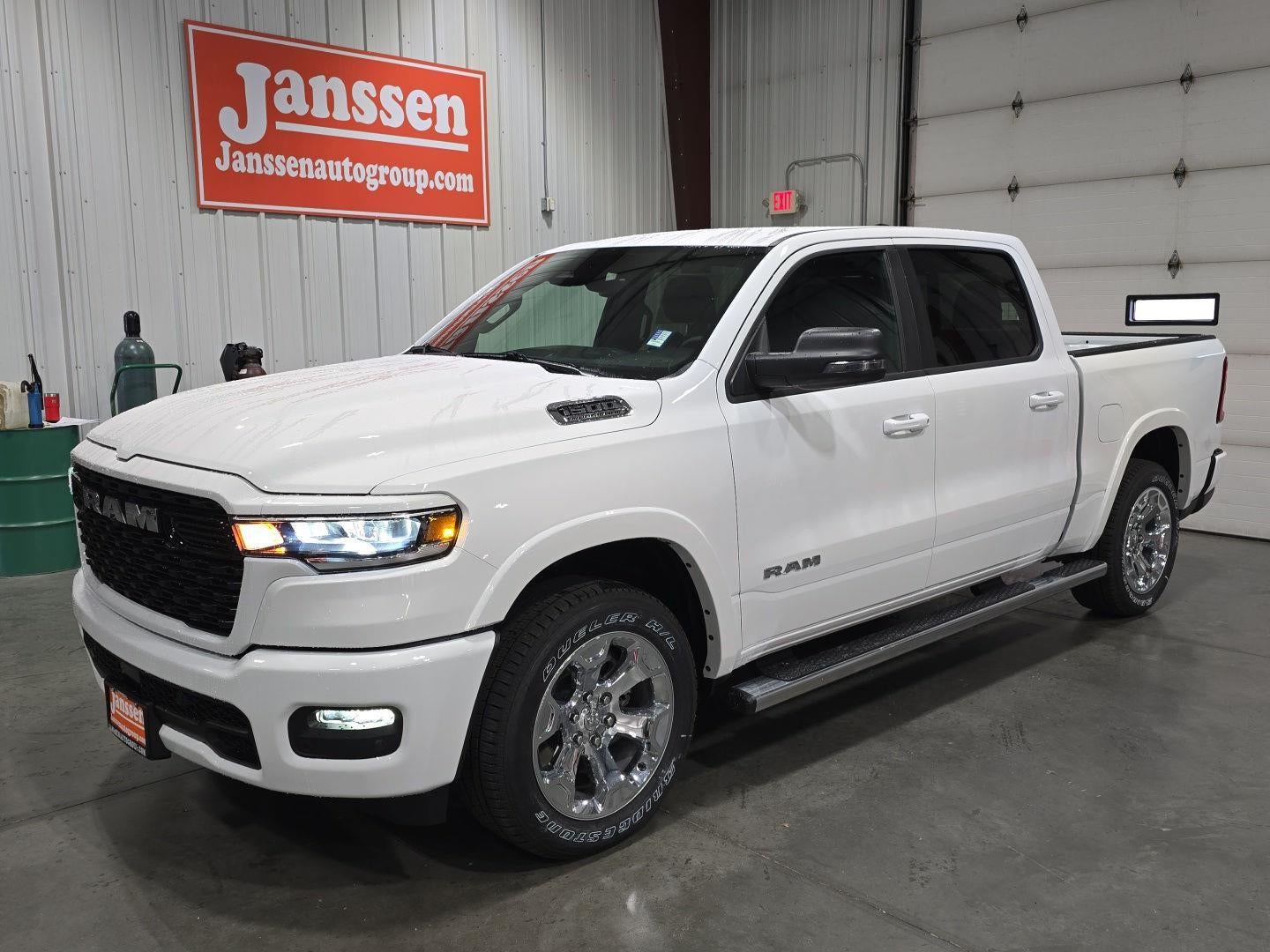 2026 RAM 1500 RAM 1500 BIG HORN CREW CAB 4X4 5'7' BOX