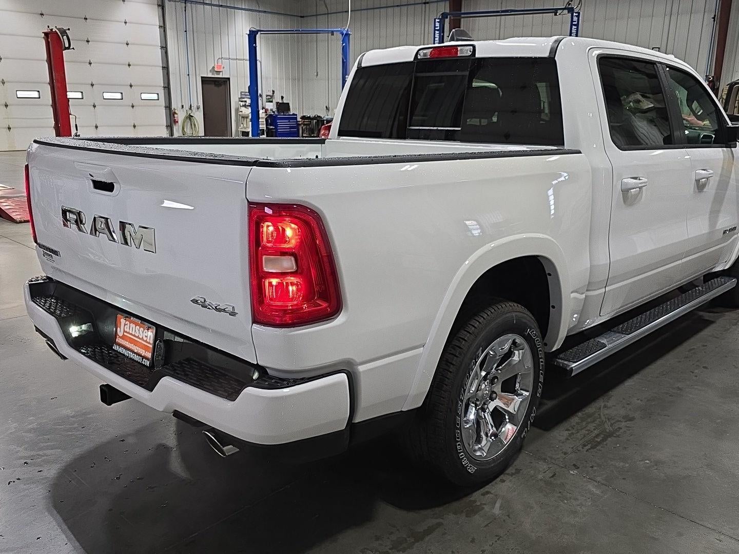 2026 RAM 1500 RAM 1500 BIG HORN CREW CAB 4X4 5'7' BOX