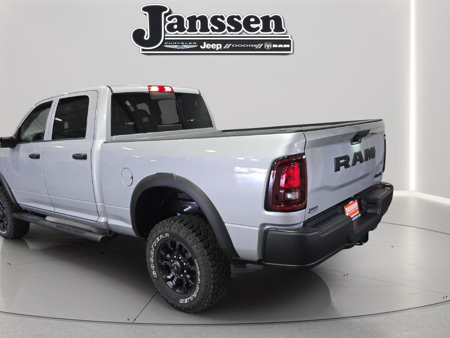 2026 RAM 2500 RAM 2500 TRADESMAN CREW CAB 4X4 6'4' BOX