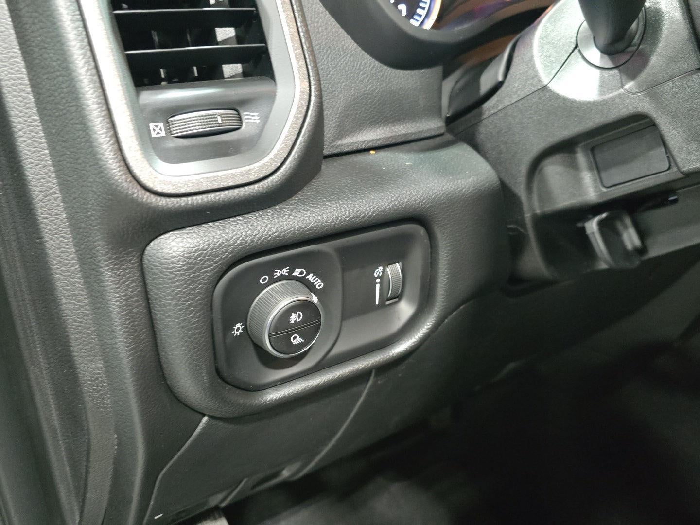 2026 RAM 2500 RAM 2500 TRADESMAN CREW CAB 4X4 6'4' BOX