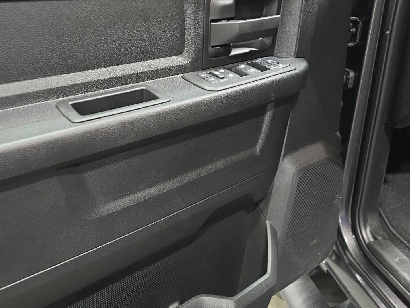 2026 RAM 2500 RAM 2500 TRADESMAN CREW CAB 4X4 6'4' BOX