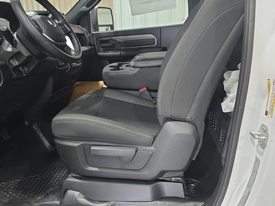 2026 RAM 3500 Chassis Cab RAM 3500 TRADESMAN CHASSIS REGULAR CAB 4X4 60' CA