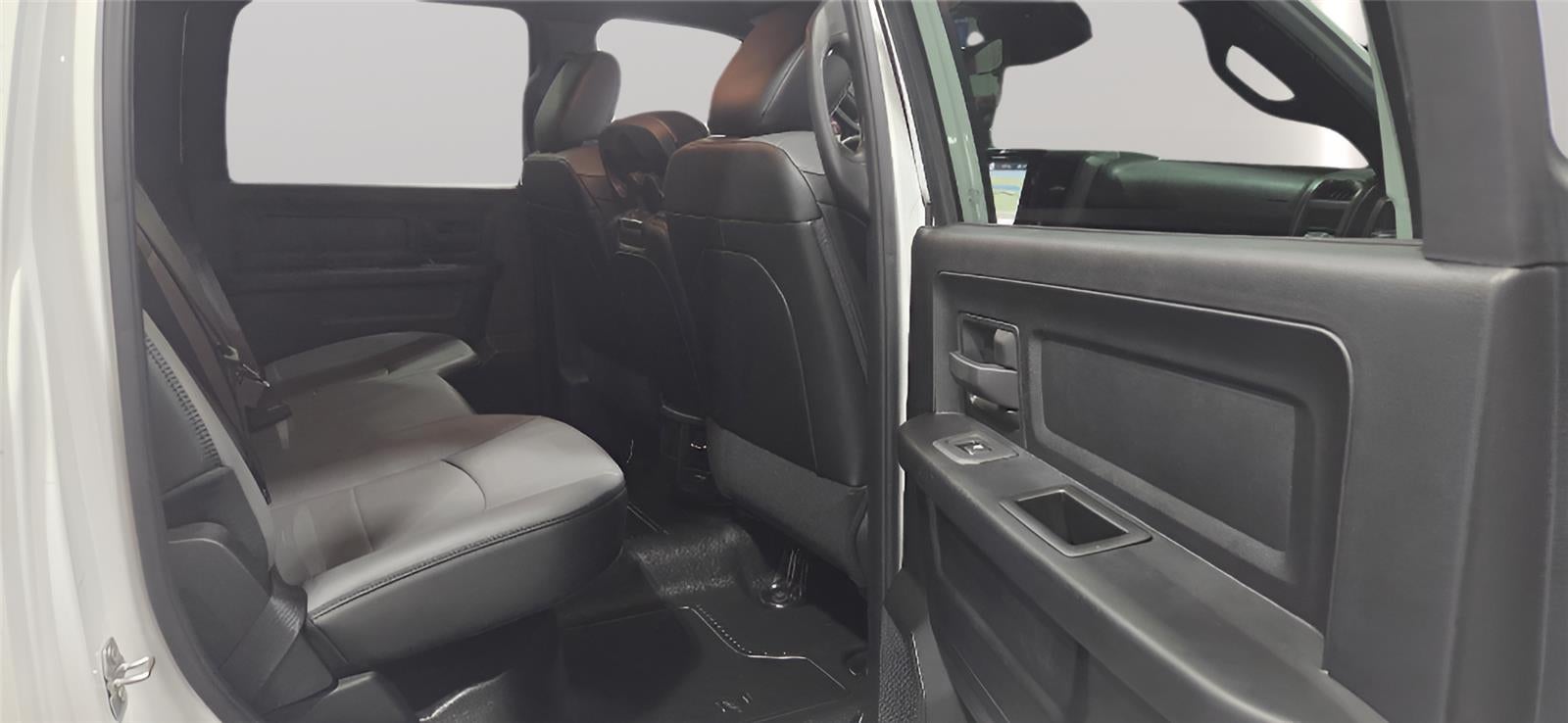 2026 RAM 3500 Chassis Cab RAM 3500 TRADESMAN CREW CAB CHASSIS 4X4 60' CA