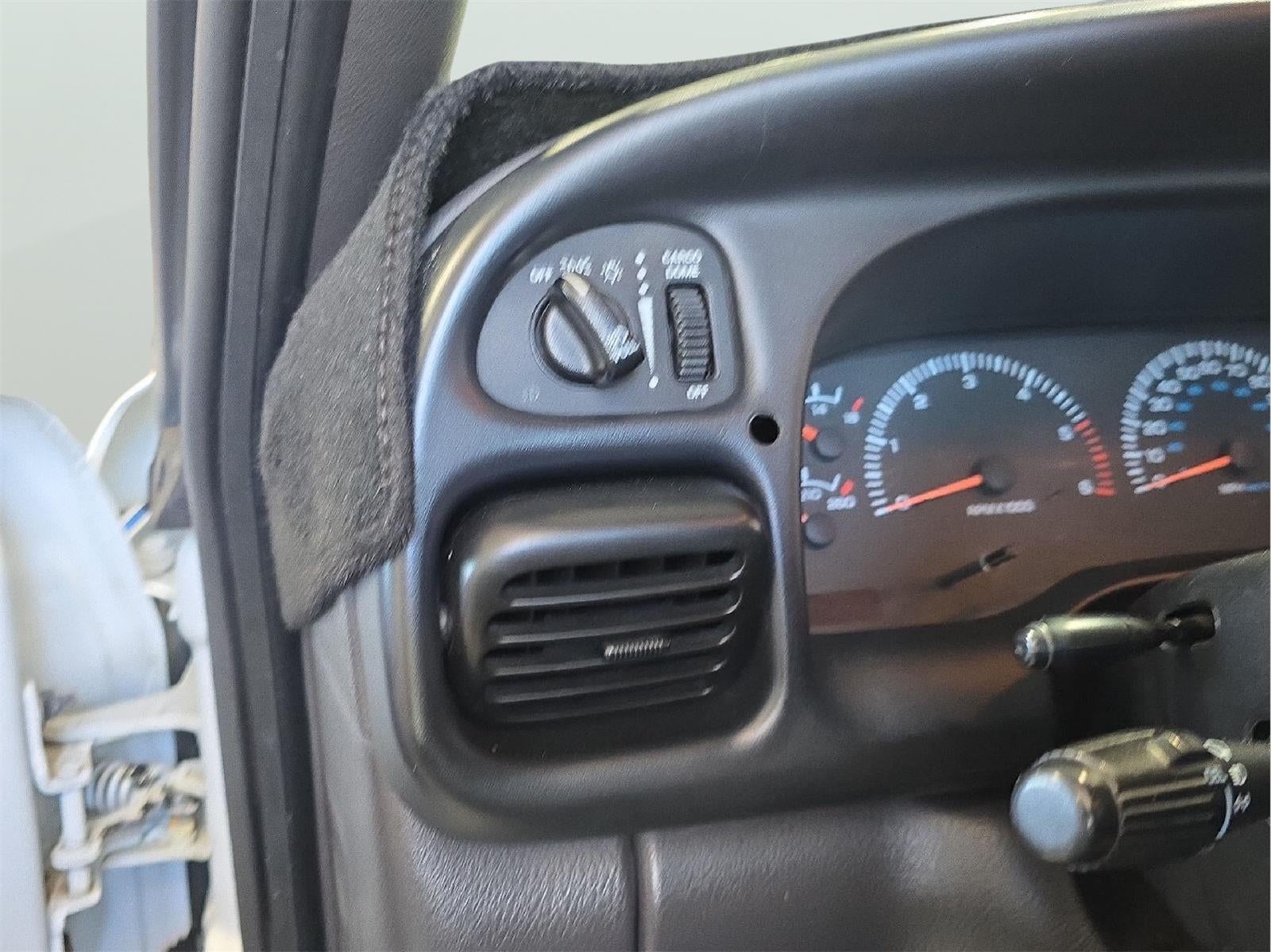 2001 Dodge RAM 1500 Base