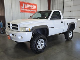 2001 Dodge RAM 1500 Base