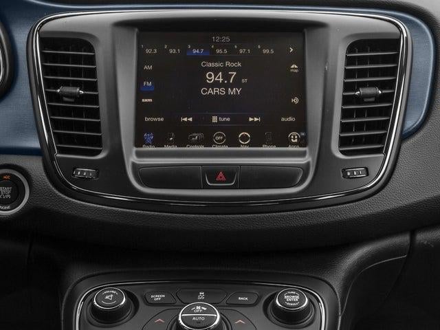 2016 Chrysler 200 Base