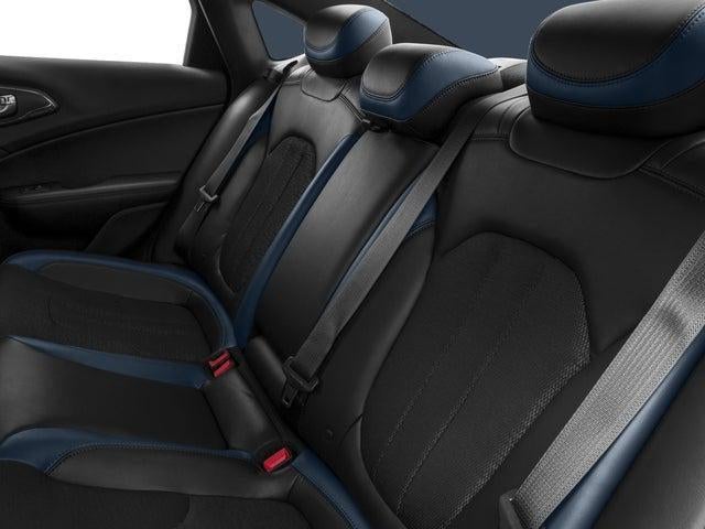2016 Chrysler 200 Base