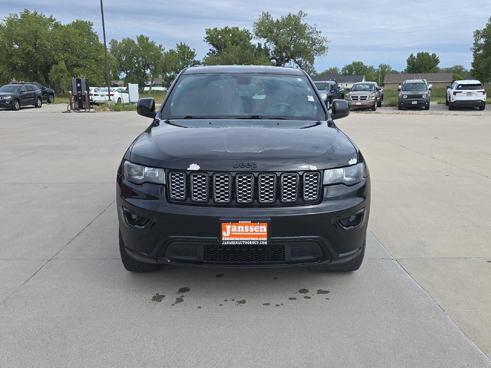2017 Jeep Grand Cherokee Altitude