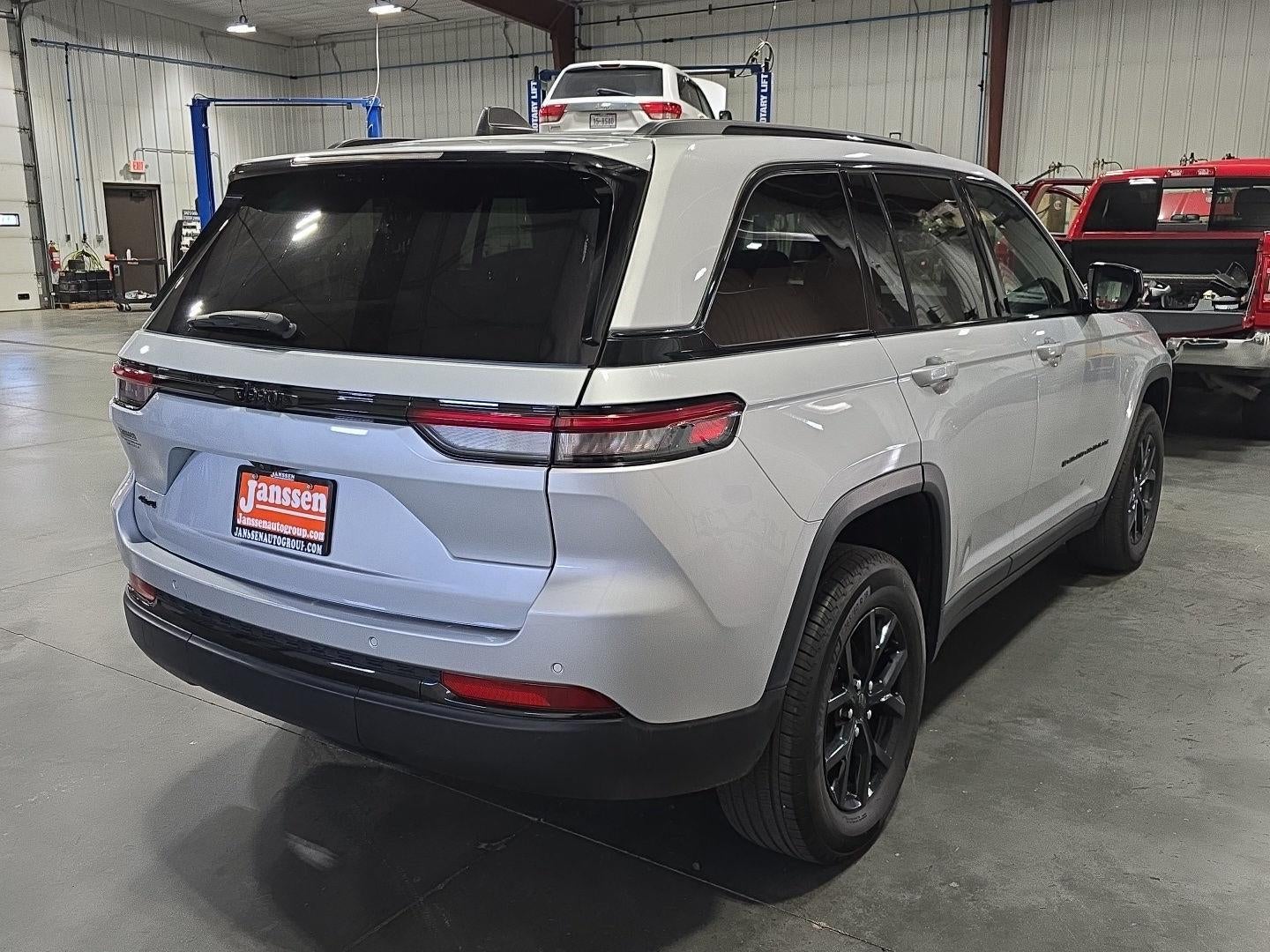 2024 Jeep Grand Cherokee Altitude