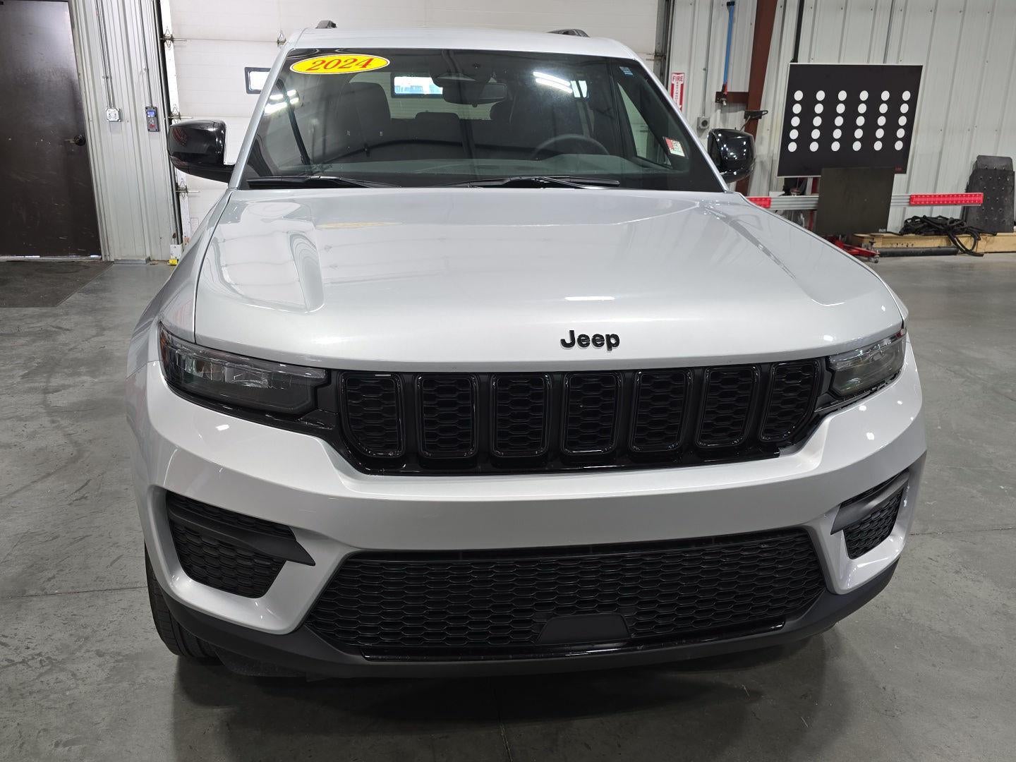 2024 Jeep Grand Cherokee Altitude