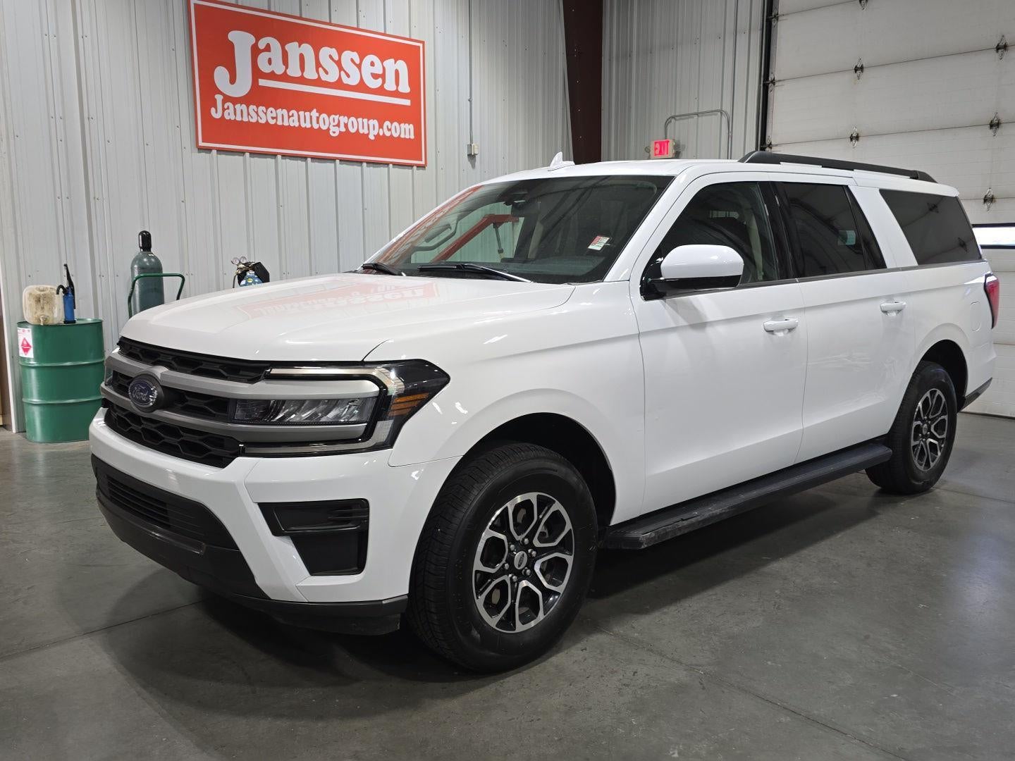 2024 Ford Expedition Max XLT