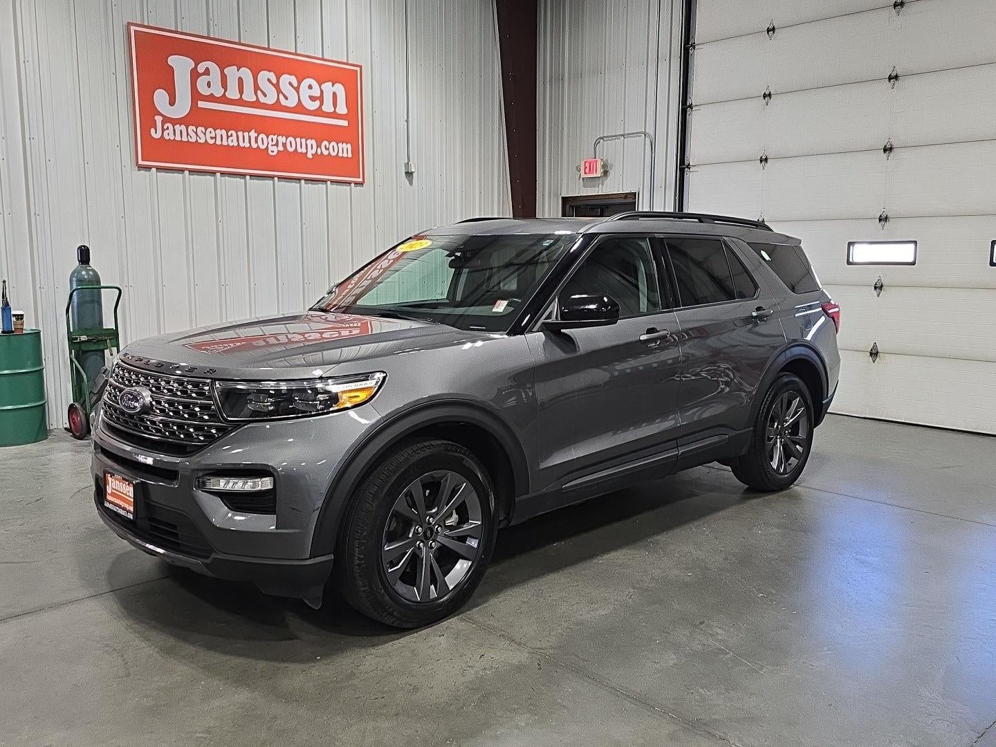 2023 Ford Explorer XLT