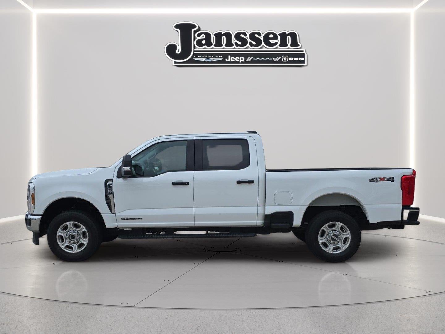 2025 Ford Super Duty F-250 SRW XLT