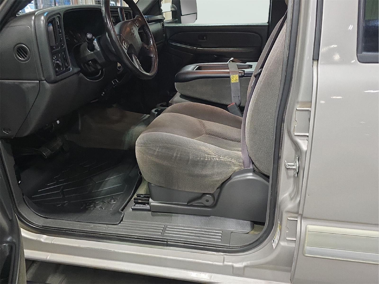 2005 Chevrolet Silverado 2500HD LS
