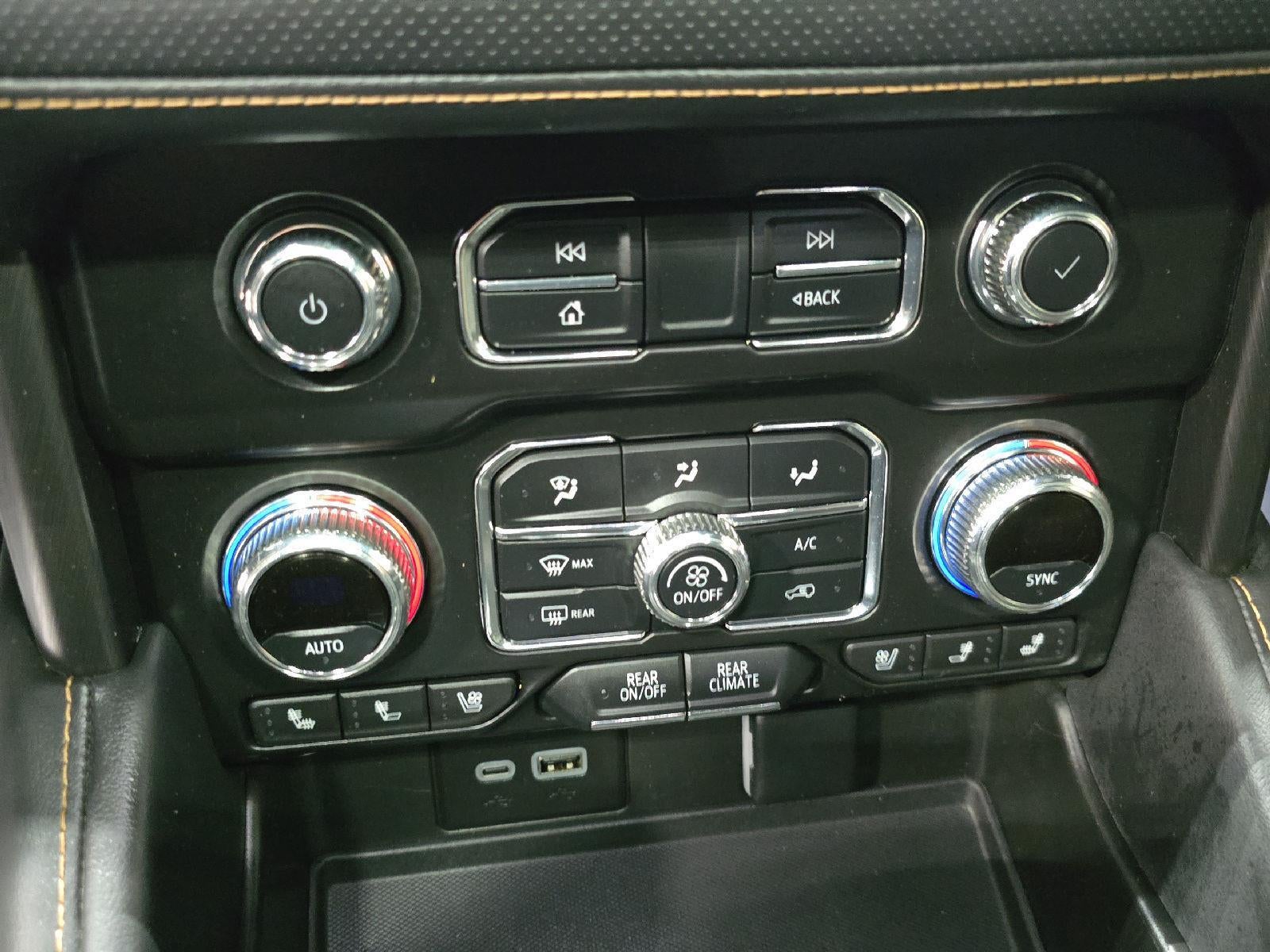 2024 GMC Yukon XL AT4