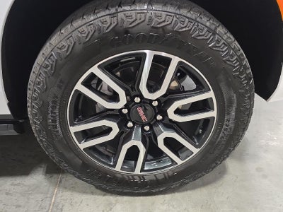 2024 GMC Yukon XL AT4