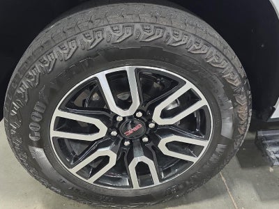 2024 GMC Yukon XL AT4